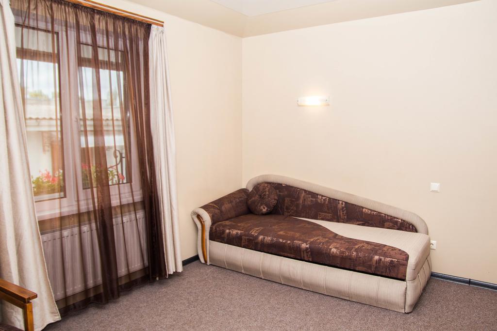 Aparthotel Yuzhniy Dvorik Odessa Exterior foto