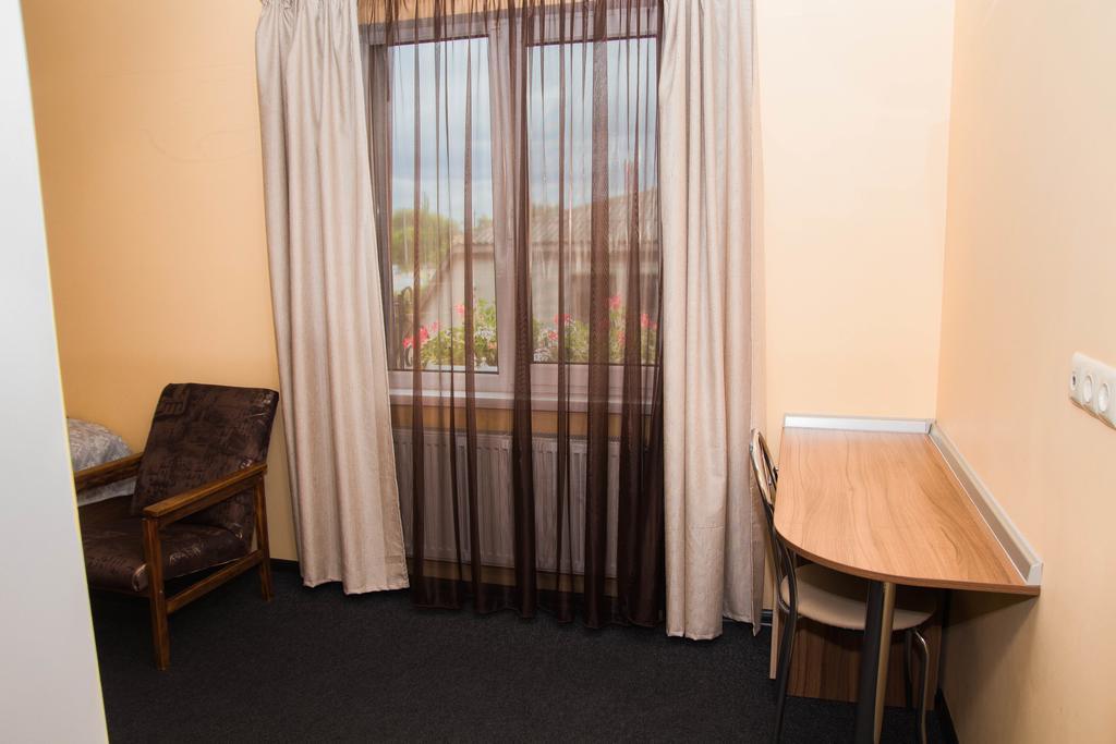 Aparthotel Yuzhniy Dvorik Odessa Exterior foto